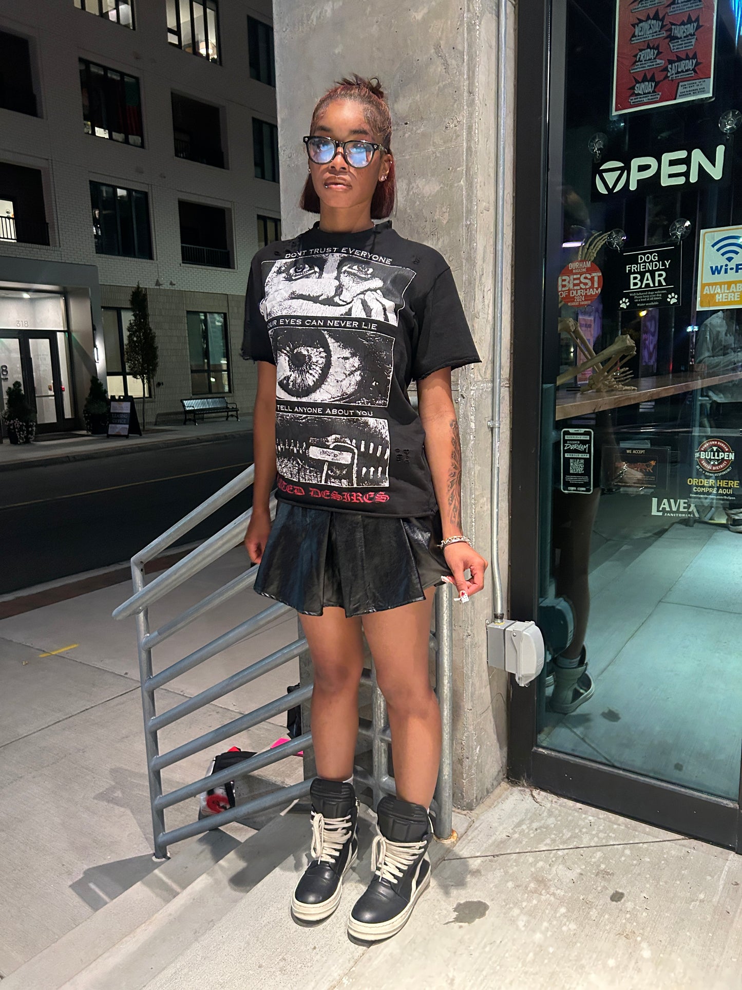 Don’t trust everyone tee
